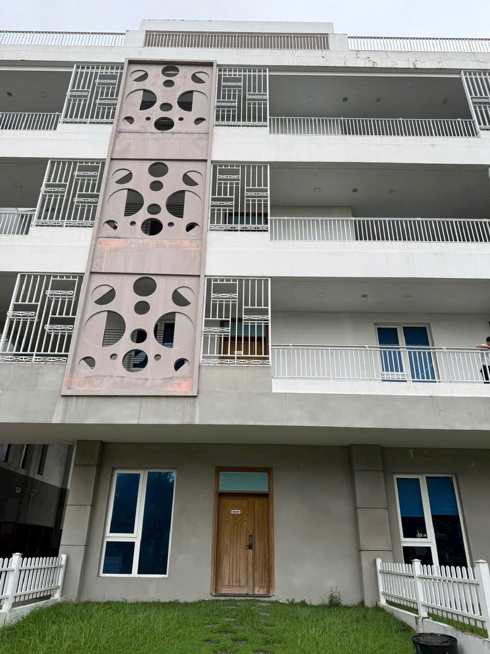 Cho thuê Văn phòng Phường Thủ Thiêm, Quận 2, Diện tích 140m², Giá 200 Triệu/tháng 2