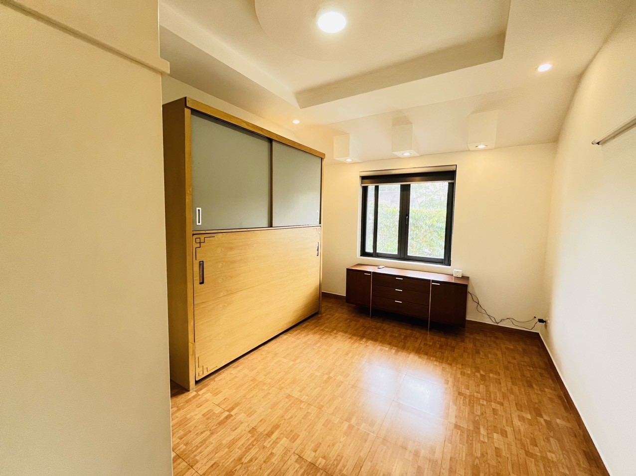 Cần bán Nhà mặt tiền Quận 9, Hồ Chí Minh, Diện tích 240m², Giá 24 Tỷ