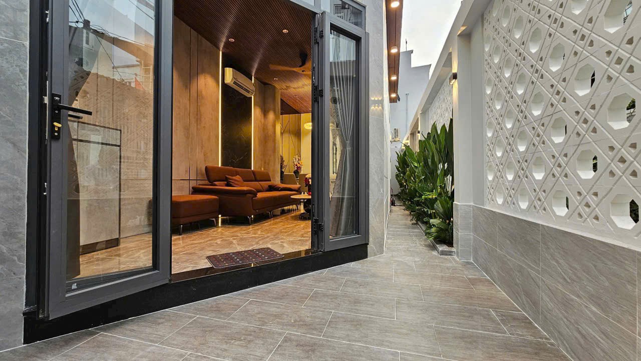 Bán nhà góc 2 mặt tiền xây mới gần đường Phạm Hữu Lầu Quận 7 5