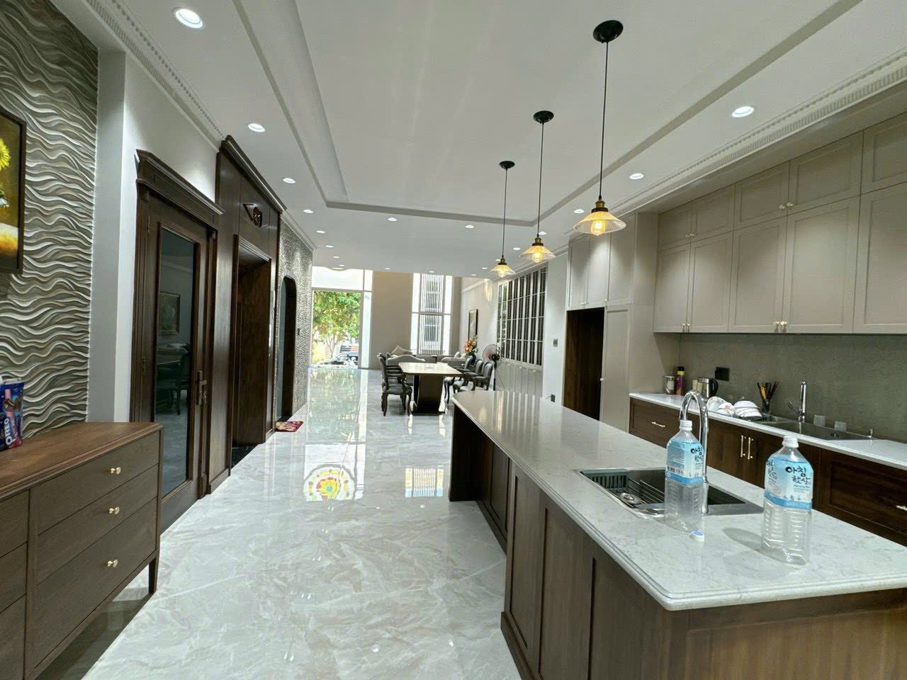 Cần bán Nhà mặt tiền Phường Hiệp Bình Phước, Thủ Đức, Diện tích 161m², Giá 39 Tỷ 4