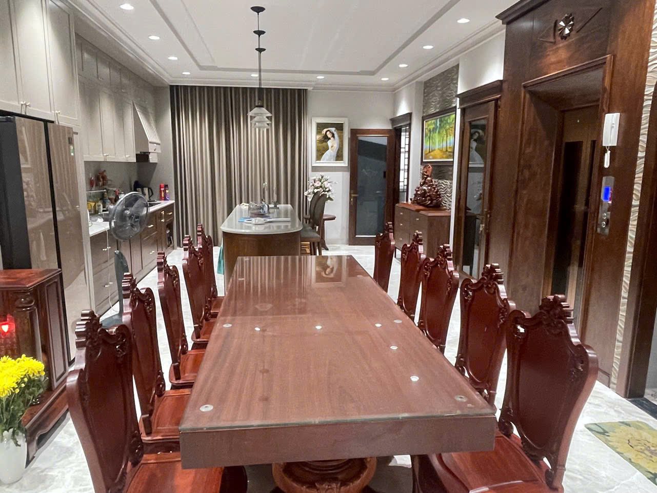 Cần bán Nhà mặt tiền Phường Hiệp Bình Phước, Thủ Đức, Diện tích 161m², Giá 39 Tỷ 2