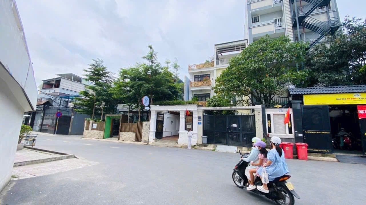 Cần bán Nhà mặt tiền Phường Linh Đông, Thủ Đức, Diện tích 300m², Giá 34 Tỷ 2