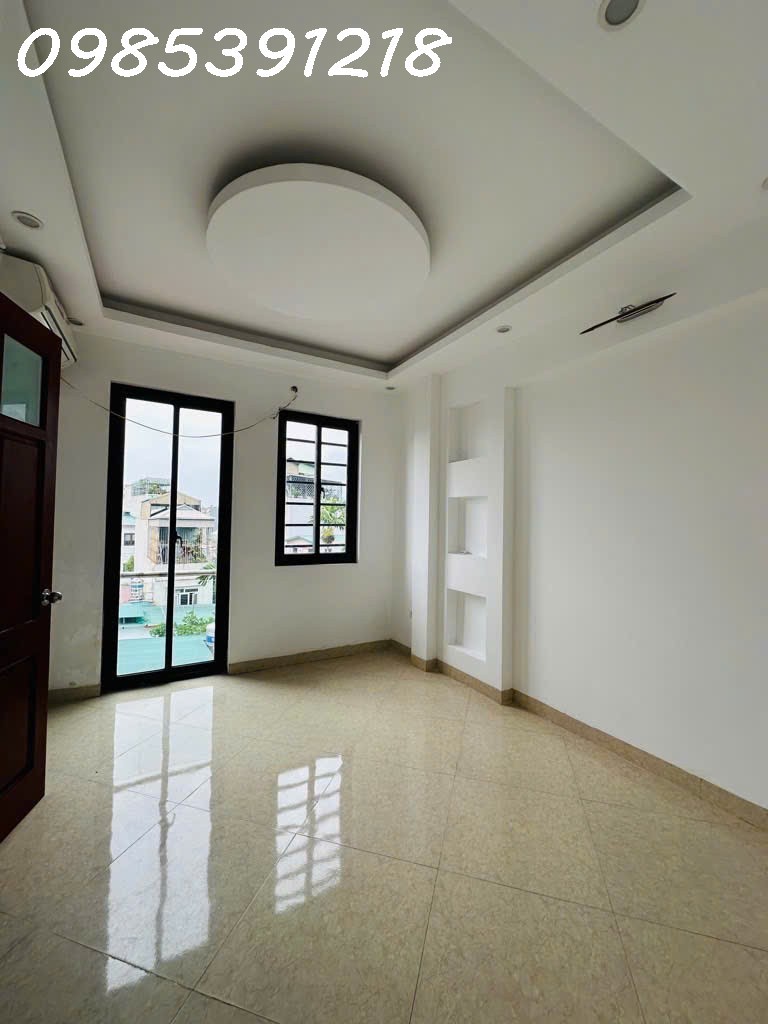10M RA ĐƯỜNG BỜ SÔNG- TRƯƠNG ĐỊNH- 35M2- 5T- 6.5TỶ NGÕ 3 GÁC TO THÊNH THANG 4