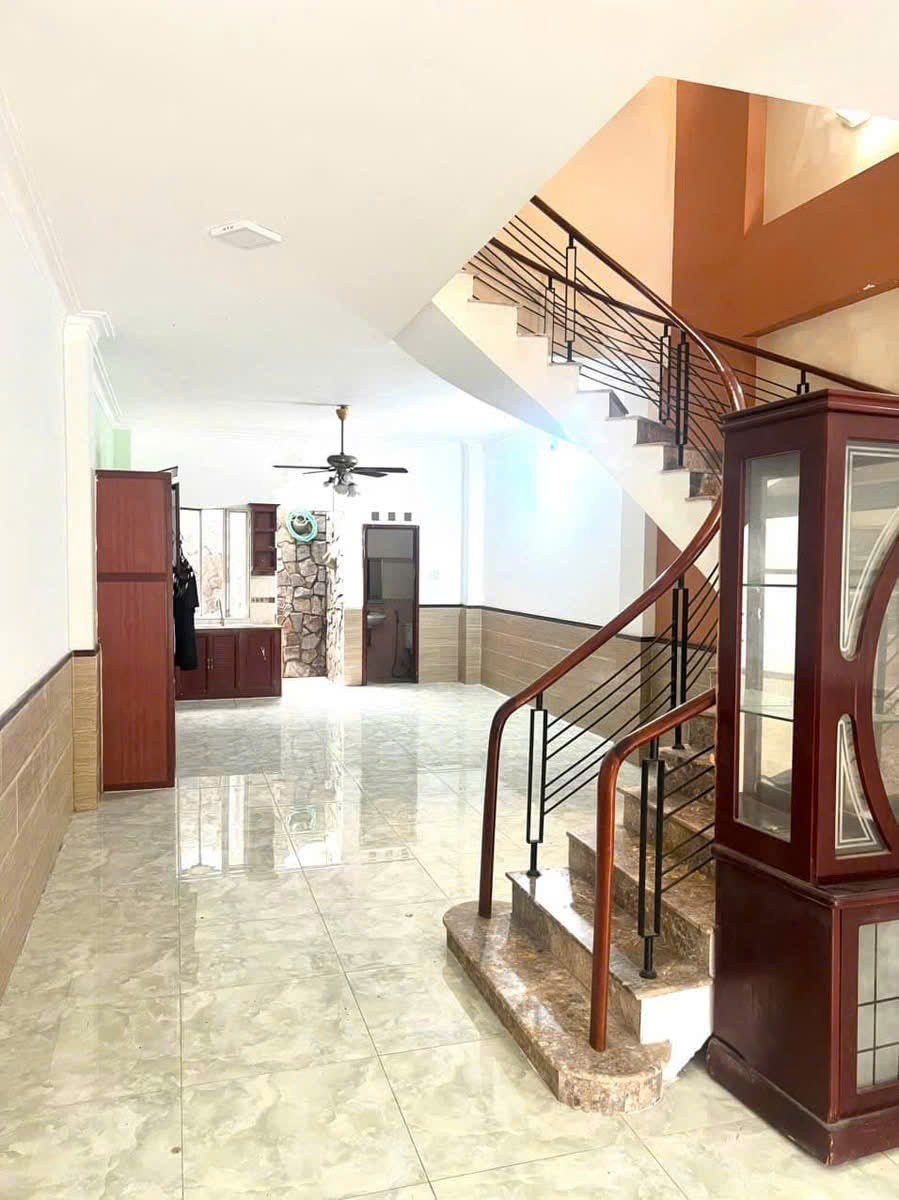 Cho thuê Nhà mặt tiền Phường Phước Long A, Quận 9, Diện tích 90m², Giá 17 Triệu/tháng 2