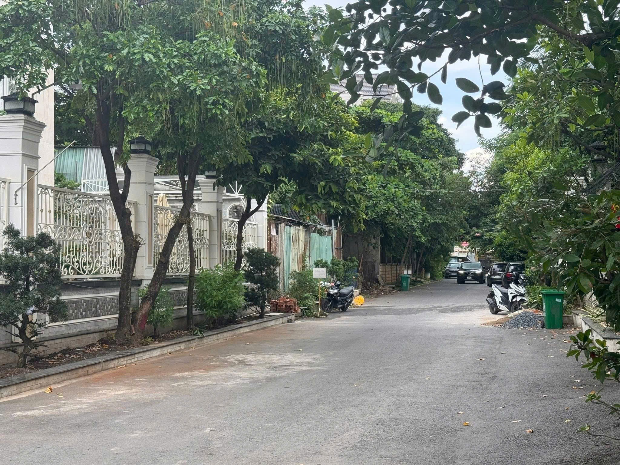 Cho thuê Nhà mặt tiền Phường Thảo Điền, Quận 2, Diện tích 300m², Giá Thương lượng 2