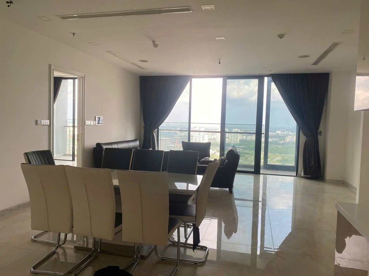 Cần bán Căn hộ chung cư Quận 1, Hồ Chí Minh, Diện tích 100m², Giá 028.5 Tỷ 2