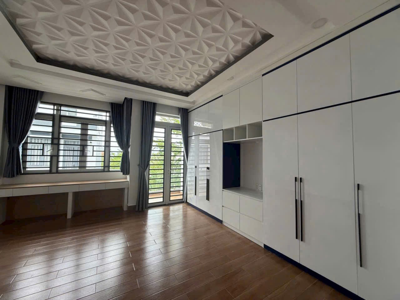 Bán nhà đẹp 4 tầng ,gần huỳnh tấn phát quận 7 nhà bè ,đường oto 8m 3
