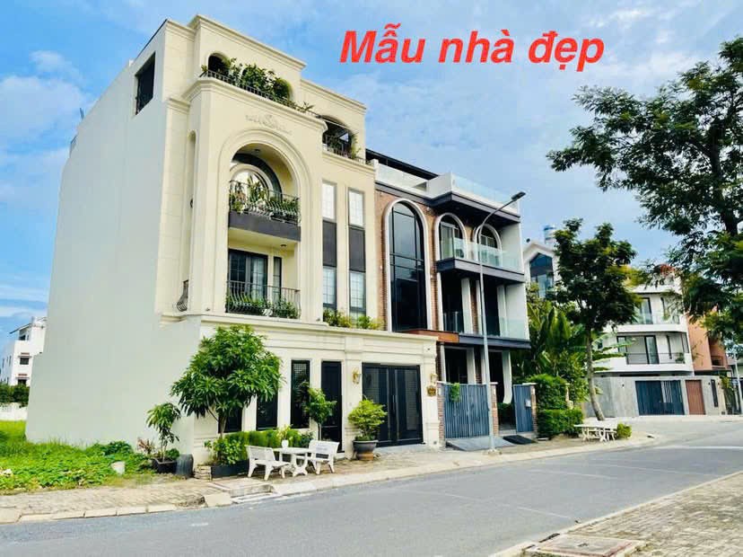 Cần bán Đất Phường Phú Hữu, Quận 9, Diện tích 198m², Giá 90 Triệu/m²
