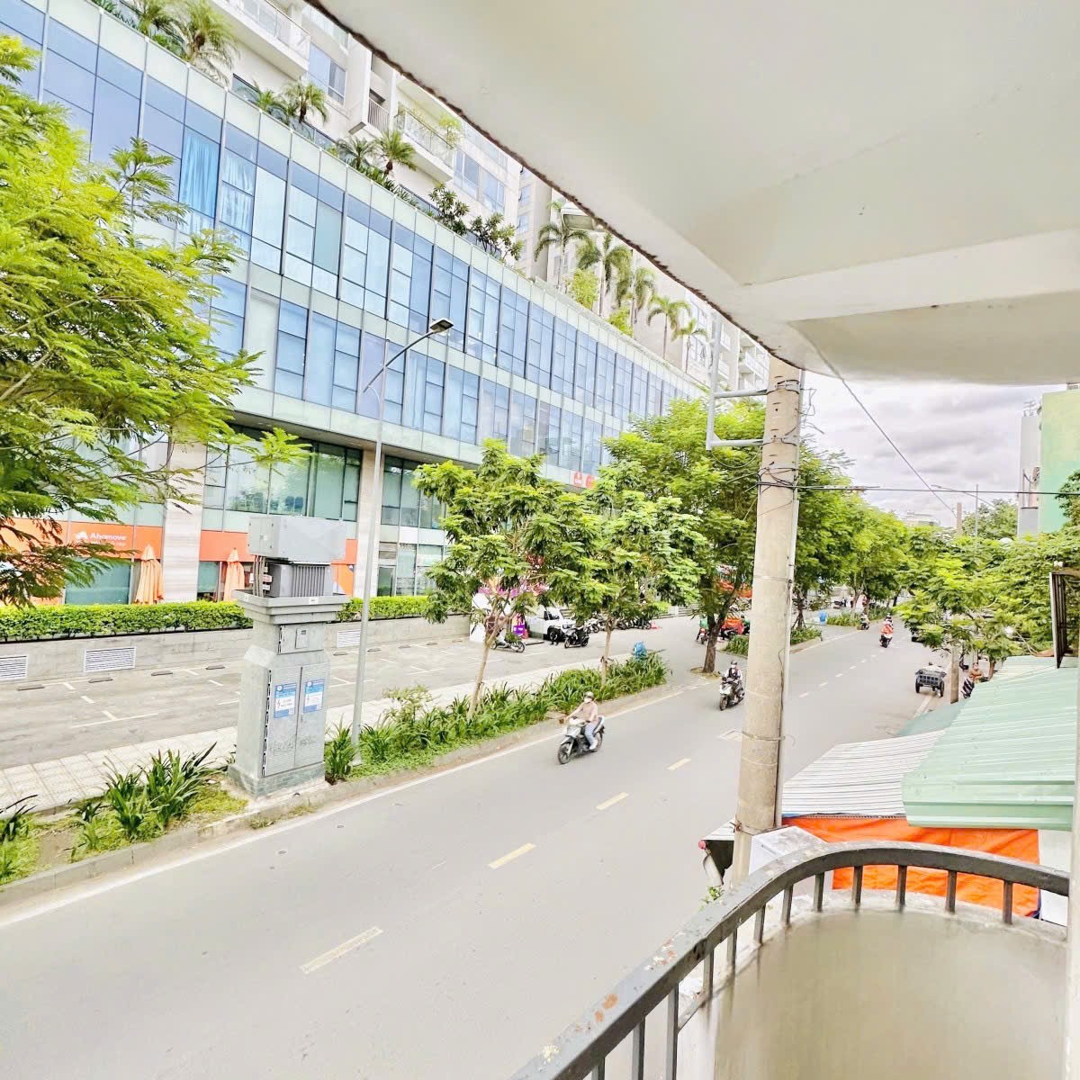 8 Tỷ nhỉnh: MẶT TIỀN Quận 10 cư xá Đồng Tiến, căn góc 2 mặt tiền 3 tầng, thu nhập 1Ty3. 0933910039 5