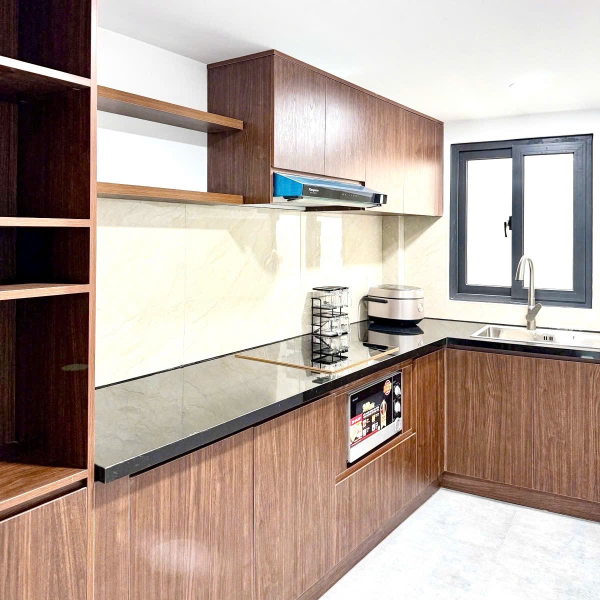 5 Tỷ nhỉnh: VĨNH VIỄN Quận 10, 3mx11m, 4 tầng 4 Phòng ngủ Full nội thất Ở ngay Thuê liền 0933910039 5
