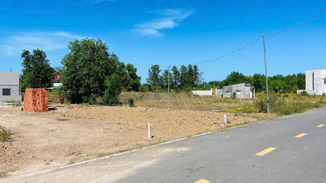 XẢ LỖ LÔ ĐẤT 200M² VEN BIỂN VŨNG TÀU – BÌNH CHÂU