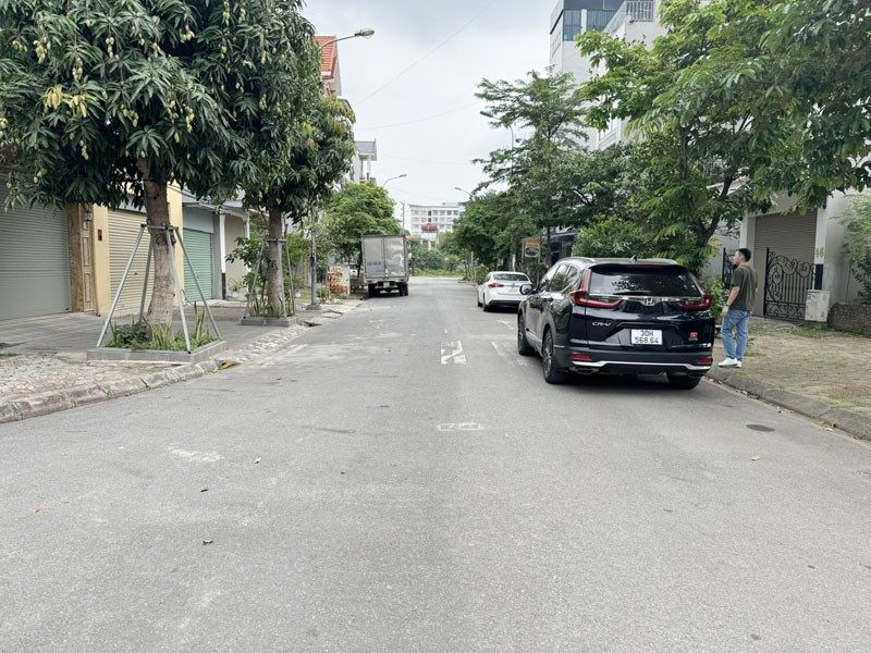 Đất vàng 60m2, đường 17m, TĐC Trâu Quỳ. Gần phố Nguyễn Mậu Tài và các dự án lớn 5