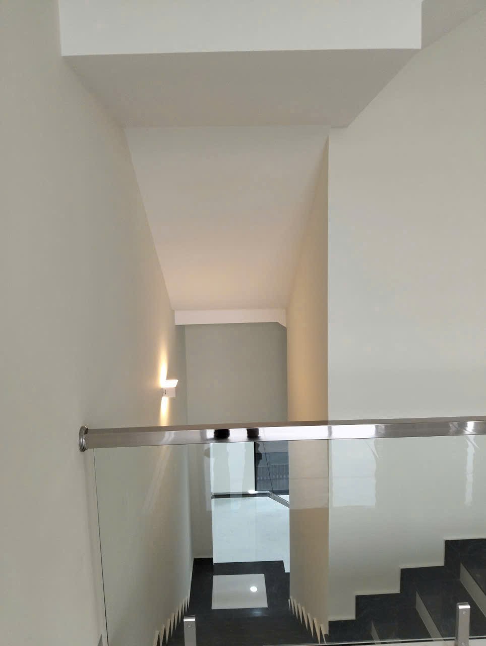 Cho thuê Nhà mặt tiền Quận 2, Hồ Chí Minh, Diện tích 95m², Giá Thương lượng 2