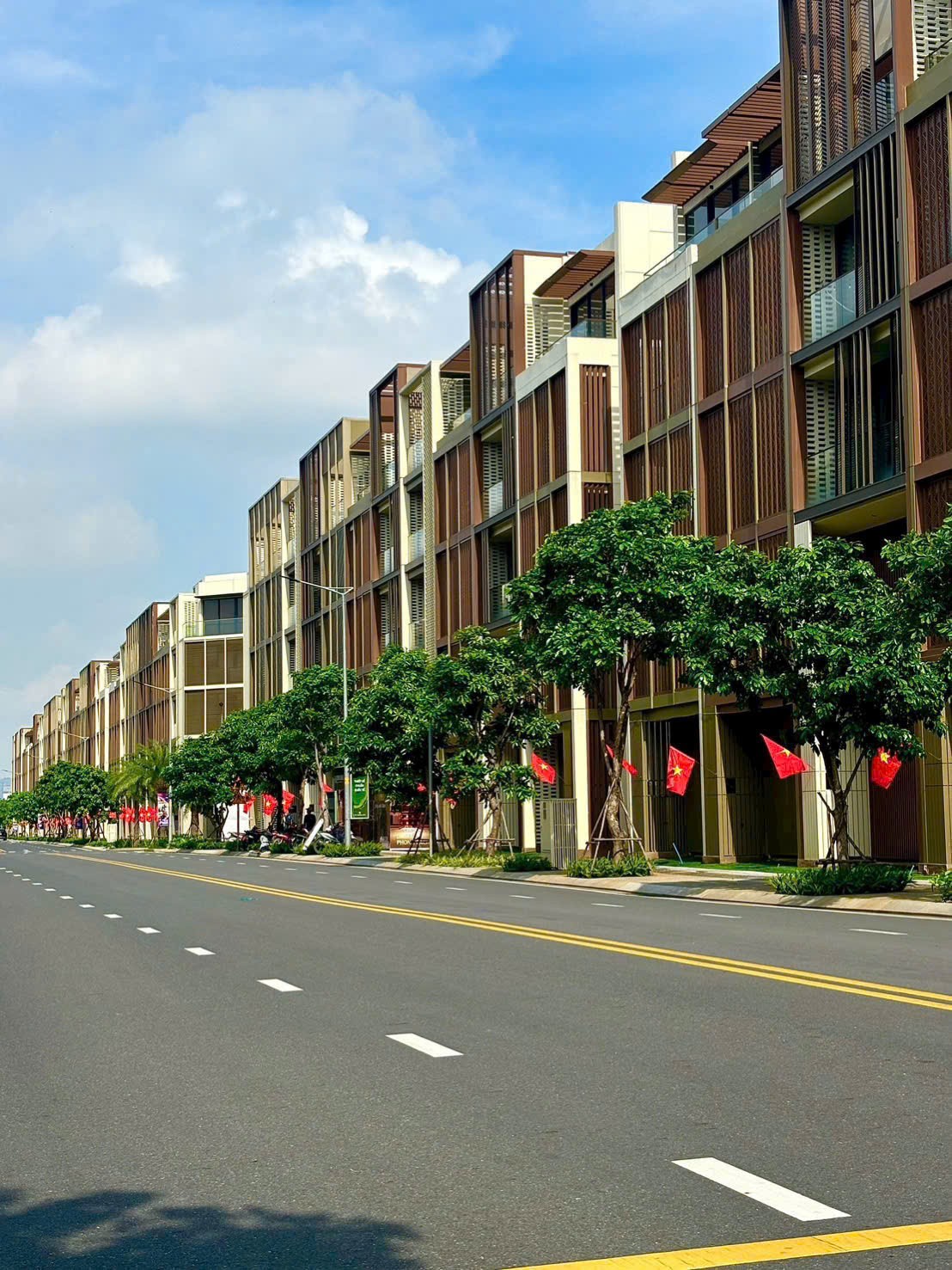 Cho thuê Nhà mặt tiền Quận 2, Hồ Chí Minh, Diện tích 95m², Giá Thương lượng 9