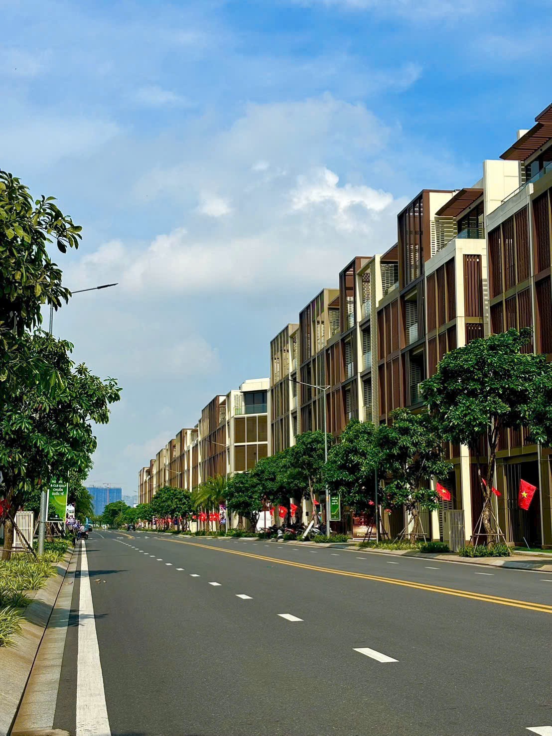 Cho thuê Nhà mặt tiền Quận 2, Hồ Chí Minh, Diện tích 95m², Giá Thương lượng 12