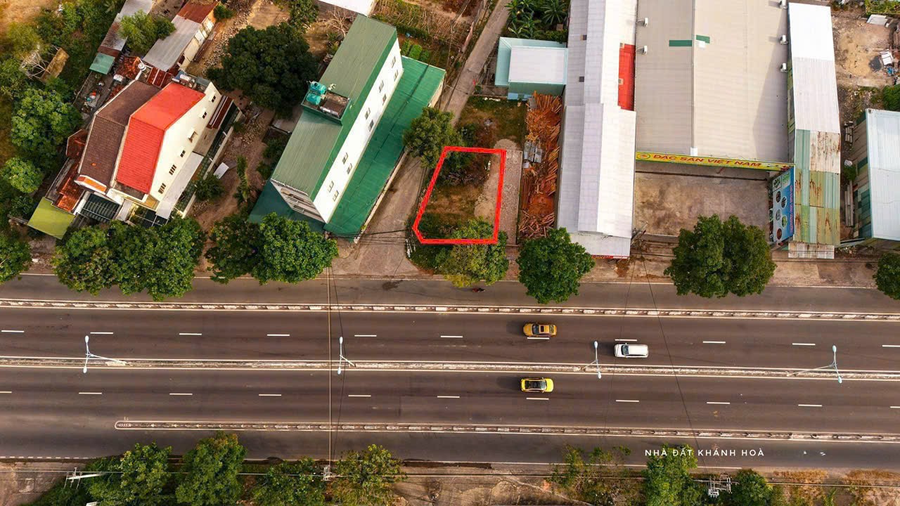 bán lô góc 2 mặt tiền ngang 13m Nguyễn Tất Thành Phước Đồng Nha Trang 0985451850