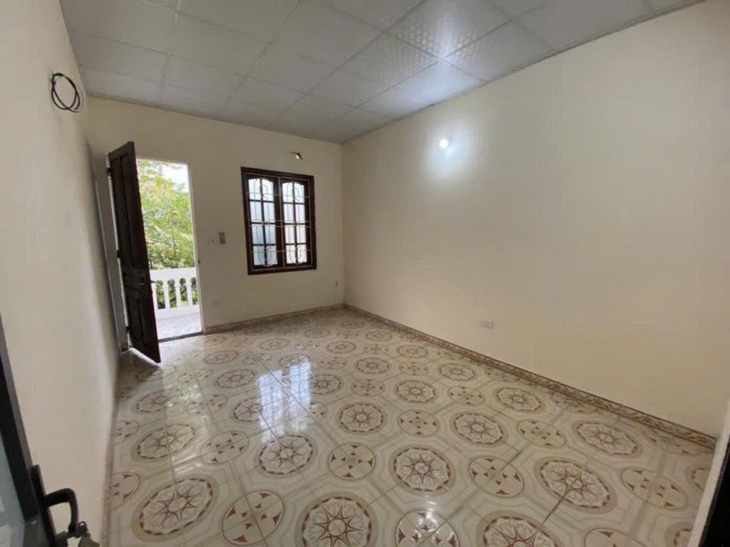 Tứ Liên - vị trí đẹp - một bước ra mặt phố - 73m - nhỉnh 10 tỷ 4