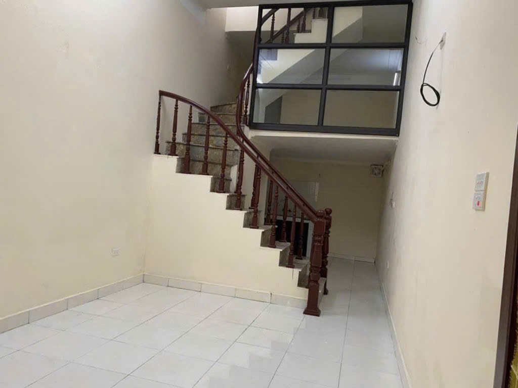 Tứ Liên - vị trí đẹp - một bước ra mặt phố - 73m - nhỉnh 10 tỷ 3