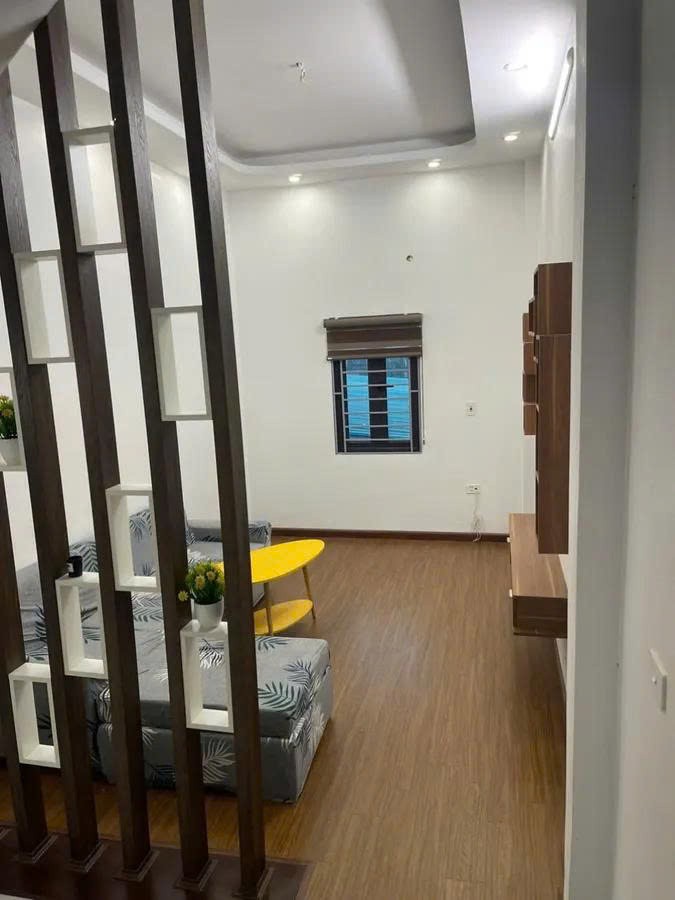 NHÀ ĐẸP MỚI KÍNH KOONG Ở NGAY- Ô TÔ ĐỖ GẦN - 35M RA TRỤC CHÍNH - KINH DOANH NHỎ - 5 TẦNG NỘI THẤT 3