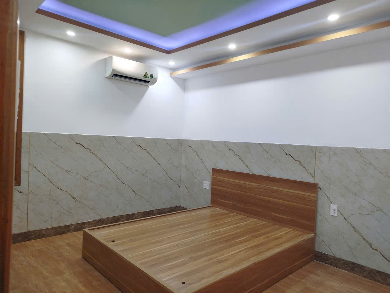 CHÍNH CHỦ BÁN NHÀ 3 TẦNG ĐẸP – MẶT TIỀN MẸ THỨ, HÒA XUÂN 2
