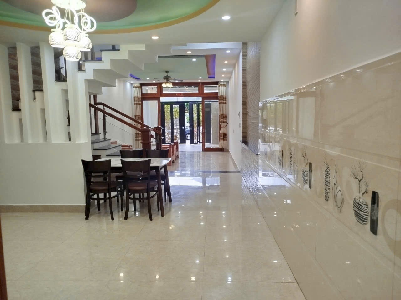 CHÍNH CHỦ BÁN NHÀ 3 TẦNG ĐẸP – MẶT TIỀN MẸ THỨ, HÒA XUÂN 3