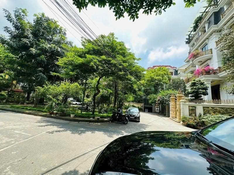 SIÊU PHẨM BIỆT THỰ VƯỜN ĐÀO - TÂY HỒ.SIÊU VIP -CĂN NHÀ CHỈ GIÀNH CHO GIỚI GIÀU VÀ GIỚI TINH HOA.