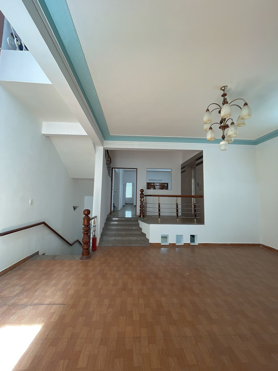 Cho thuê nhà đường 2/9 hải châu đà nẵng có thang máy ngang 7 dt 175m2 giá tốt 2