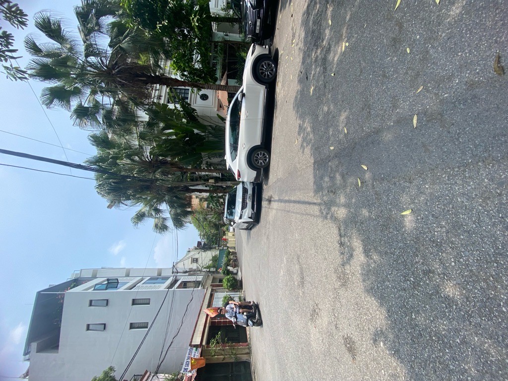 HOÀNG NHƯ TIẾP,LONG BIÊN 35tỷ 101m NGÕ Ô TÔ KINH DOANH,VĂN PHÒNG,XÂY Ở THÍCH 2