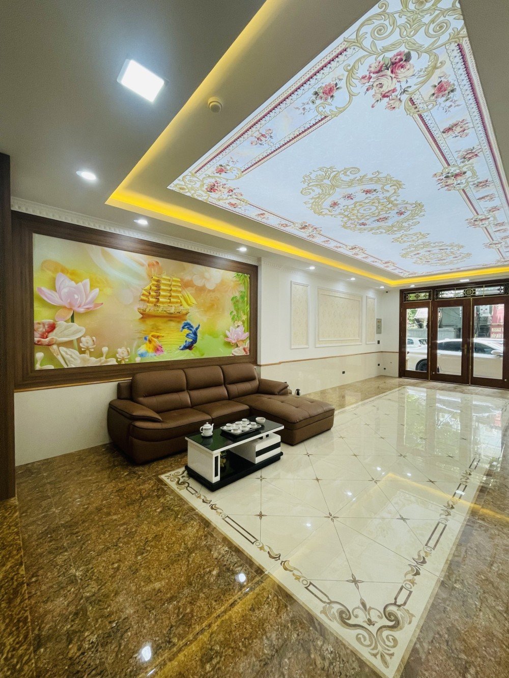 Siêu VIP Hoàng Quốc Việt - Nghĩa Tân - Cầu Giấy 85m2, MT: 6m2 - 7 Tầng Thang Máy- Vỉa Hè 2