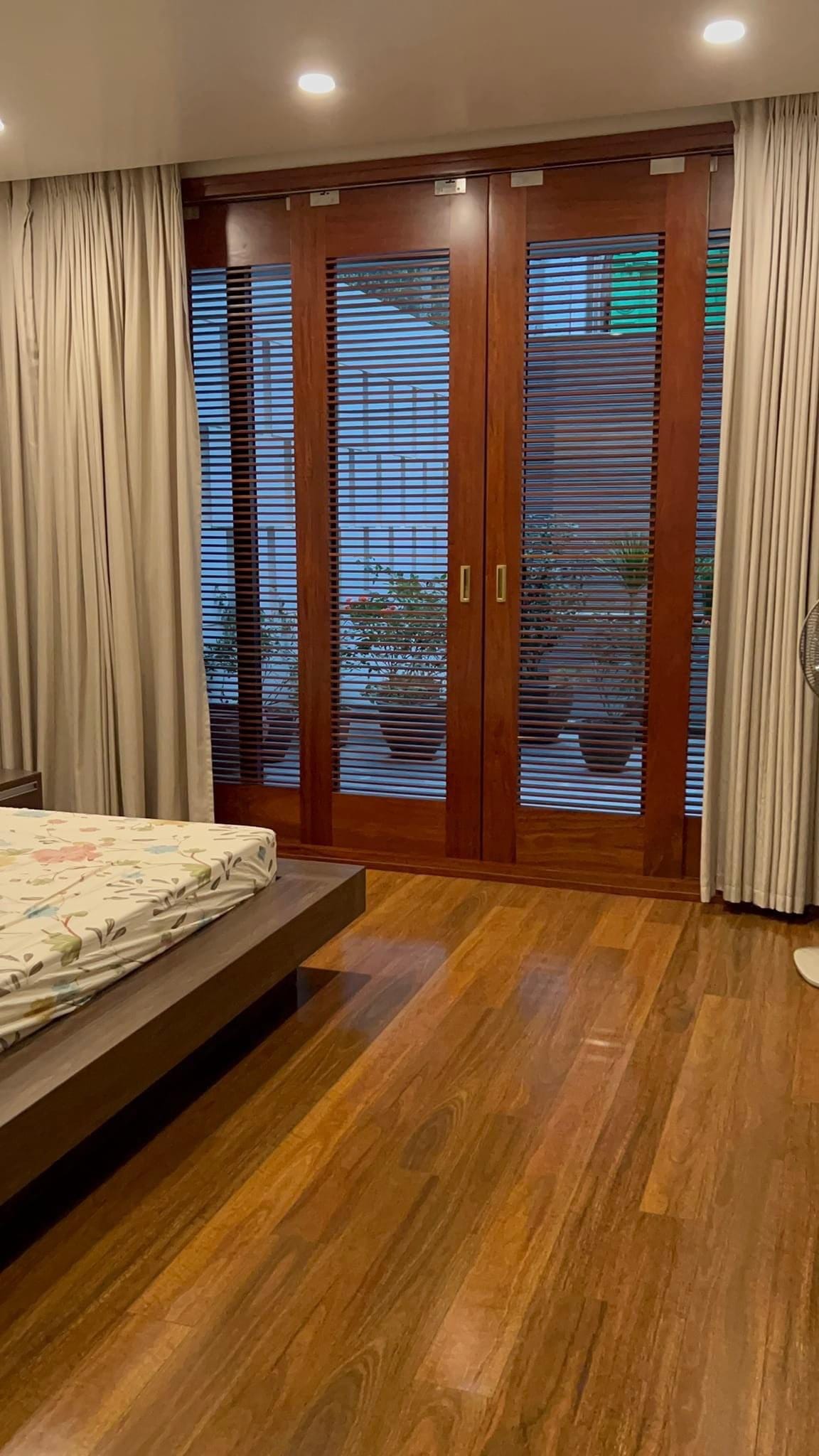 BIỆT THỰ MINI PHỐ THÁI HÀ 160M2 4T, GARA Ô TÔ, KINH DOANH, 1 NHÀ RA PHỐ 13