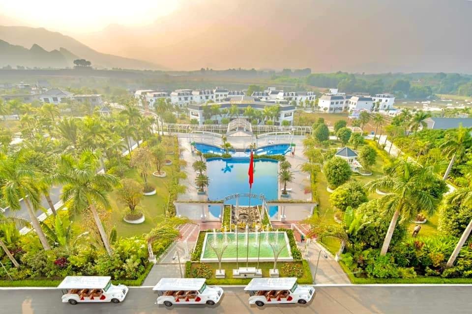 Chính chủ bán biệt thự hồ Đồng Chanh - La Saveur Lương Sơn Hòa Bình đang cho thuê LH: 0969438926 1