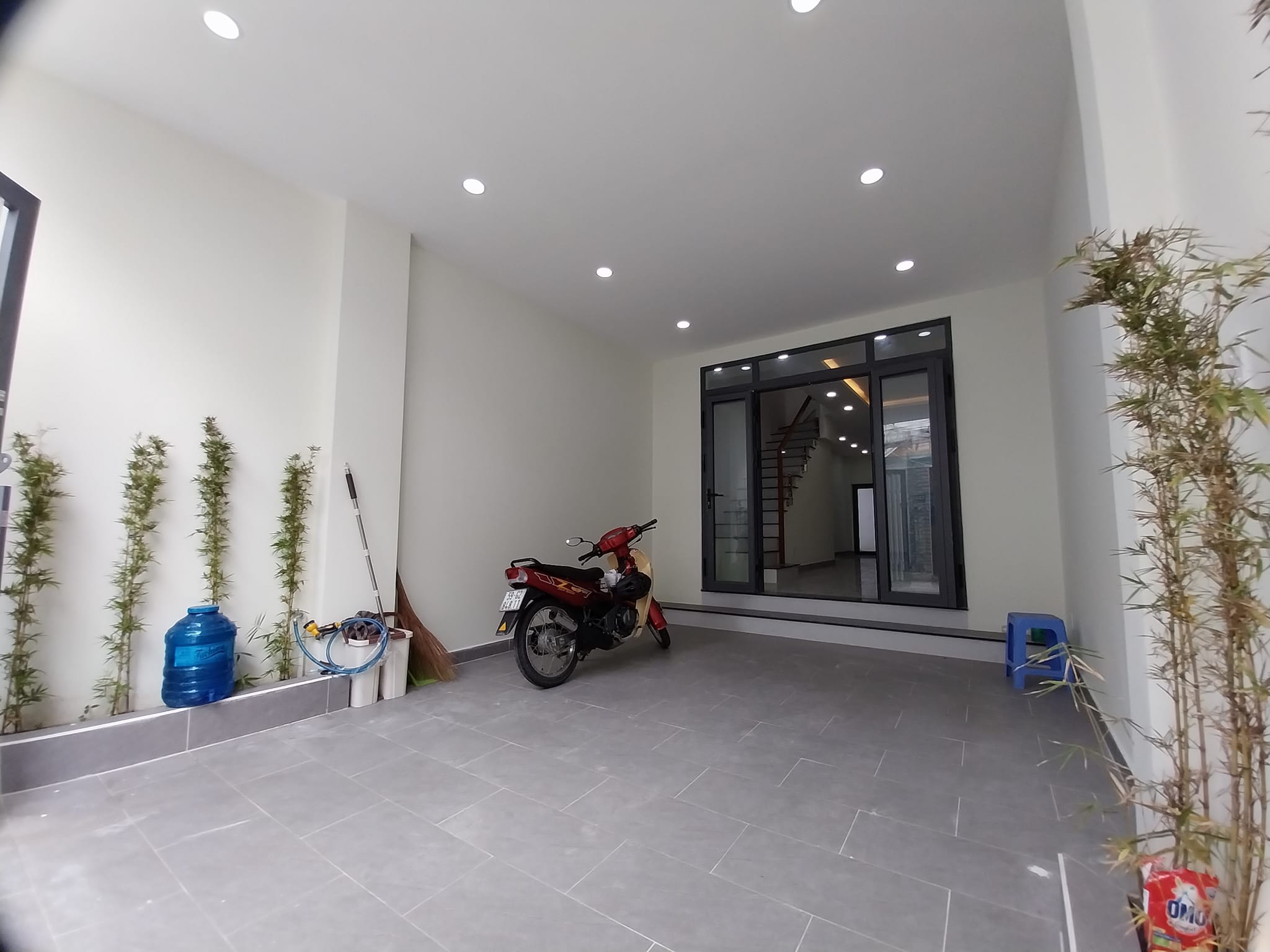 NHÀ 4 LẦU MỚI XÂY PHƯỜNG 15,QUẬN TÂN BÌNH - ĐƯỜNG NHỰA 5M - DT 4 X 15,3M 3