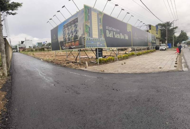 Cần bán Nhà mặt tiền đường Trần Phú, Phường Lộc Tiến, Diện tích 100m², Giá Thương lượng