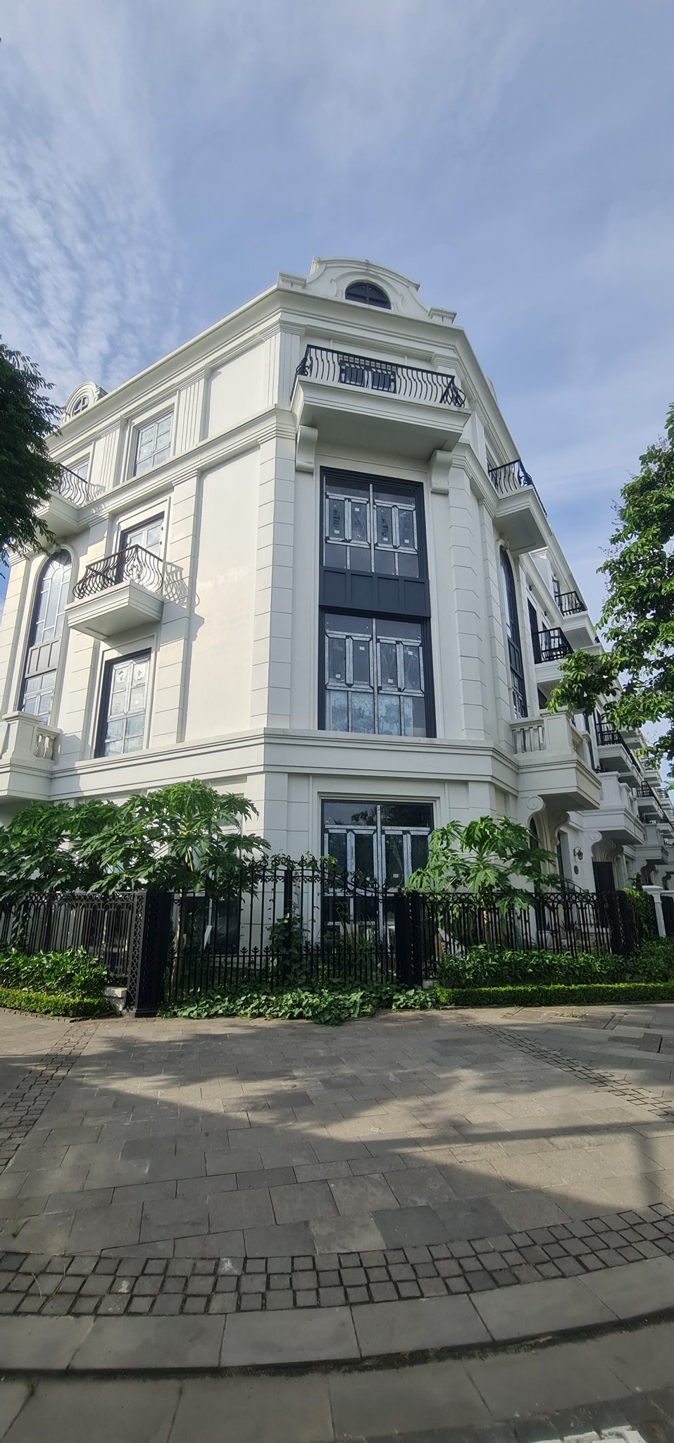 Cần bán Biệt thự dự án Elegant Park Villa Thạch Bàn, Diện tích 174m², Giá 30 Tỷ 2