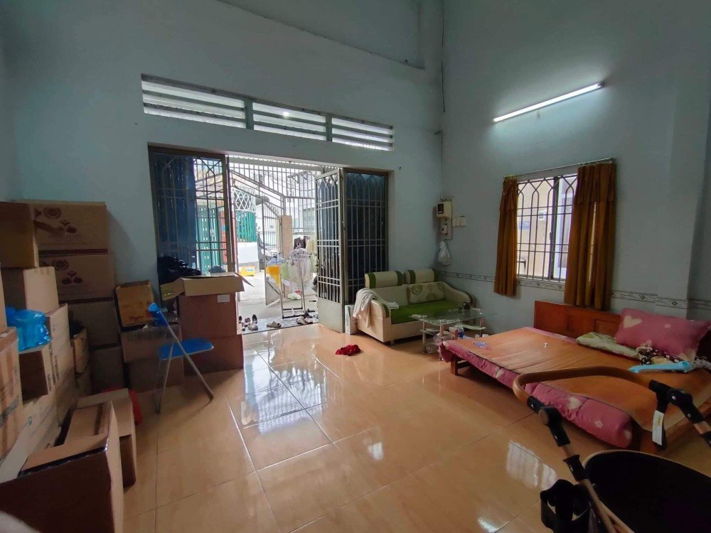 Chỉ 5 tỷ 2, 115m2 - nhà HXT thông - sát MT Tân Chánh Hiệp, Quận 12. 0934749575 2