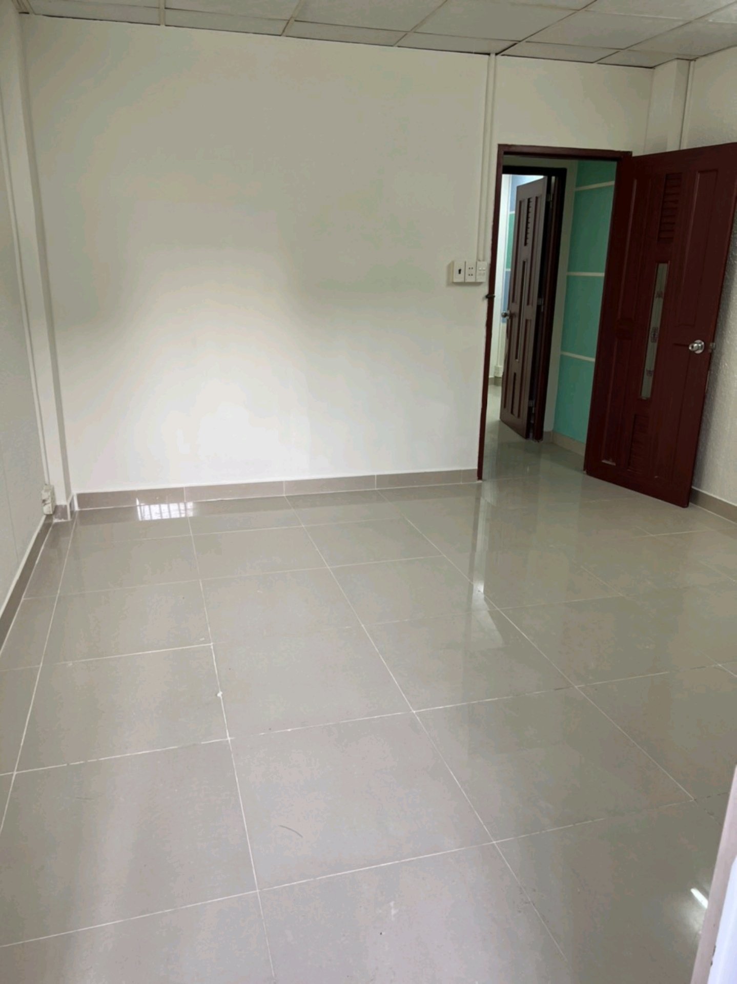 NHÀ HIẾM ! BA BƯỚC RA HỒ ĐẮC DI, 34M2 - 5 TẦNG - 5.7 TỶ - VỈA HÈ, KINH DOANH, Ô TÔ ĐỖ CỬA 2