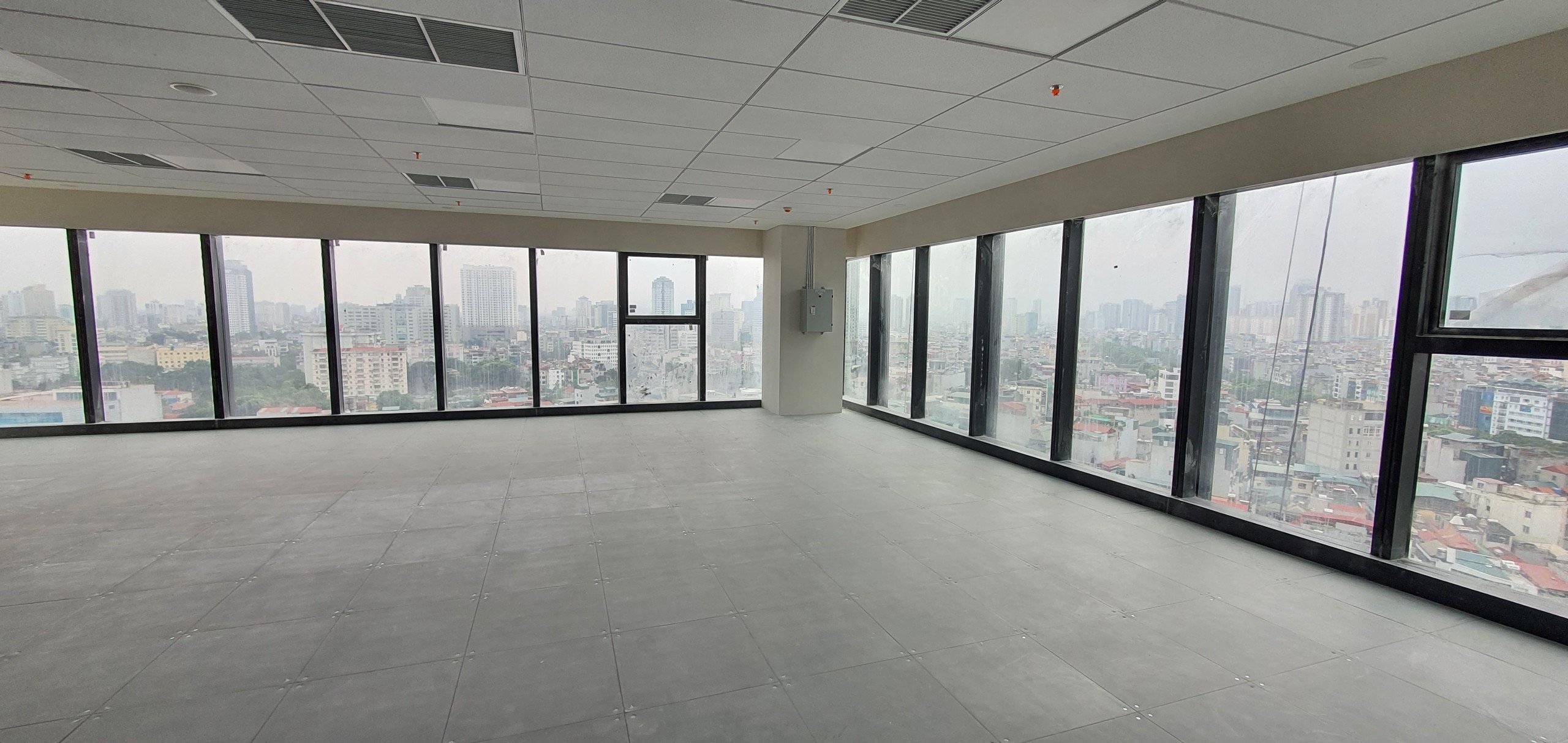 Cho thuê Văn phòng đường Duy Tân, Phường Dịch Vọng Hậu, Diện tích 140m², Giá 250 Nghìn/m²/tháng 3