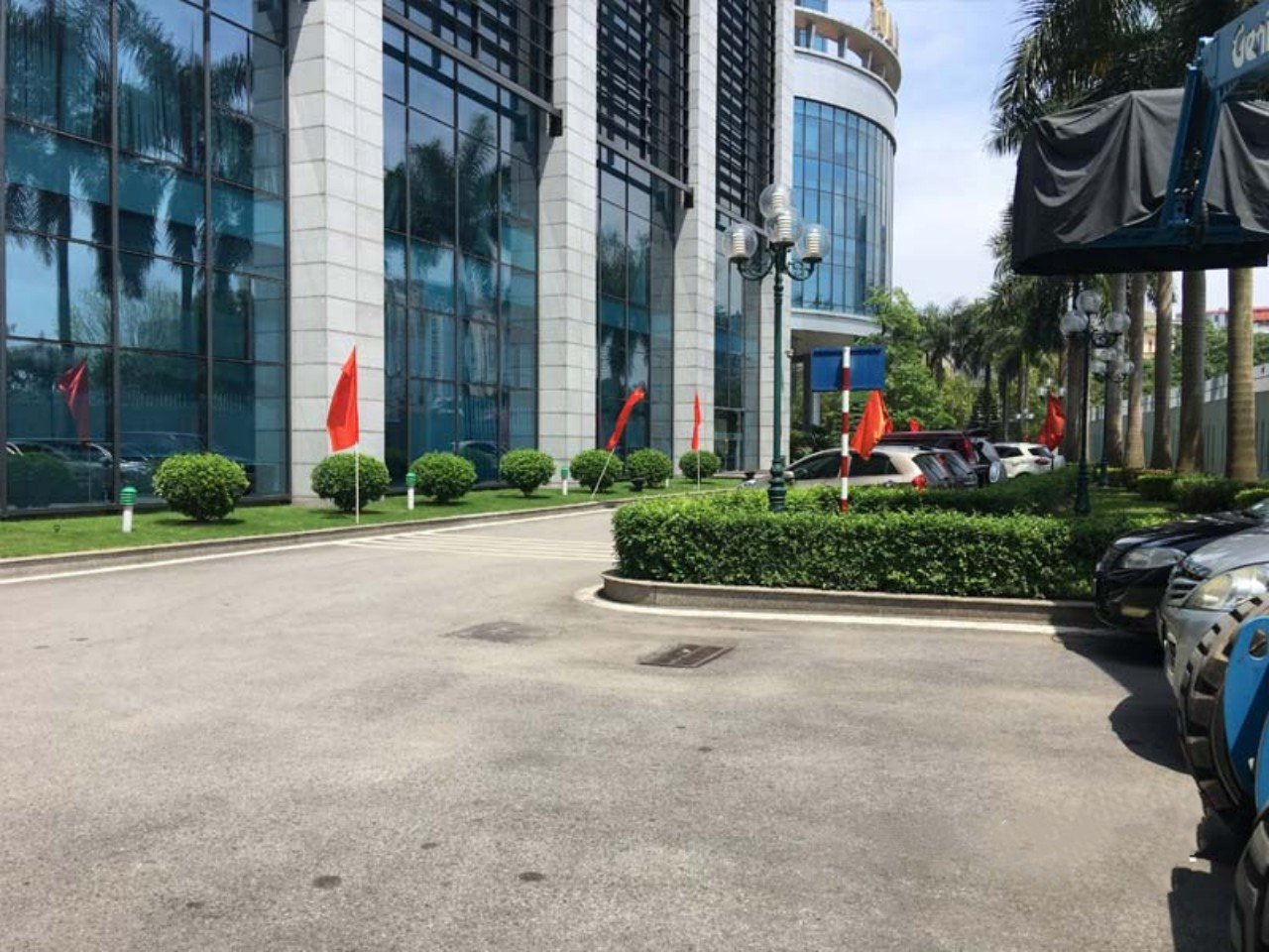 Cho thuê Văn phòng đường Trung Kính, Phường Yên Hòa, Diện tích 440m², Giá 460 Nghìn/m²/tháng 4