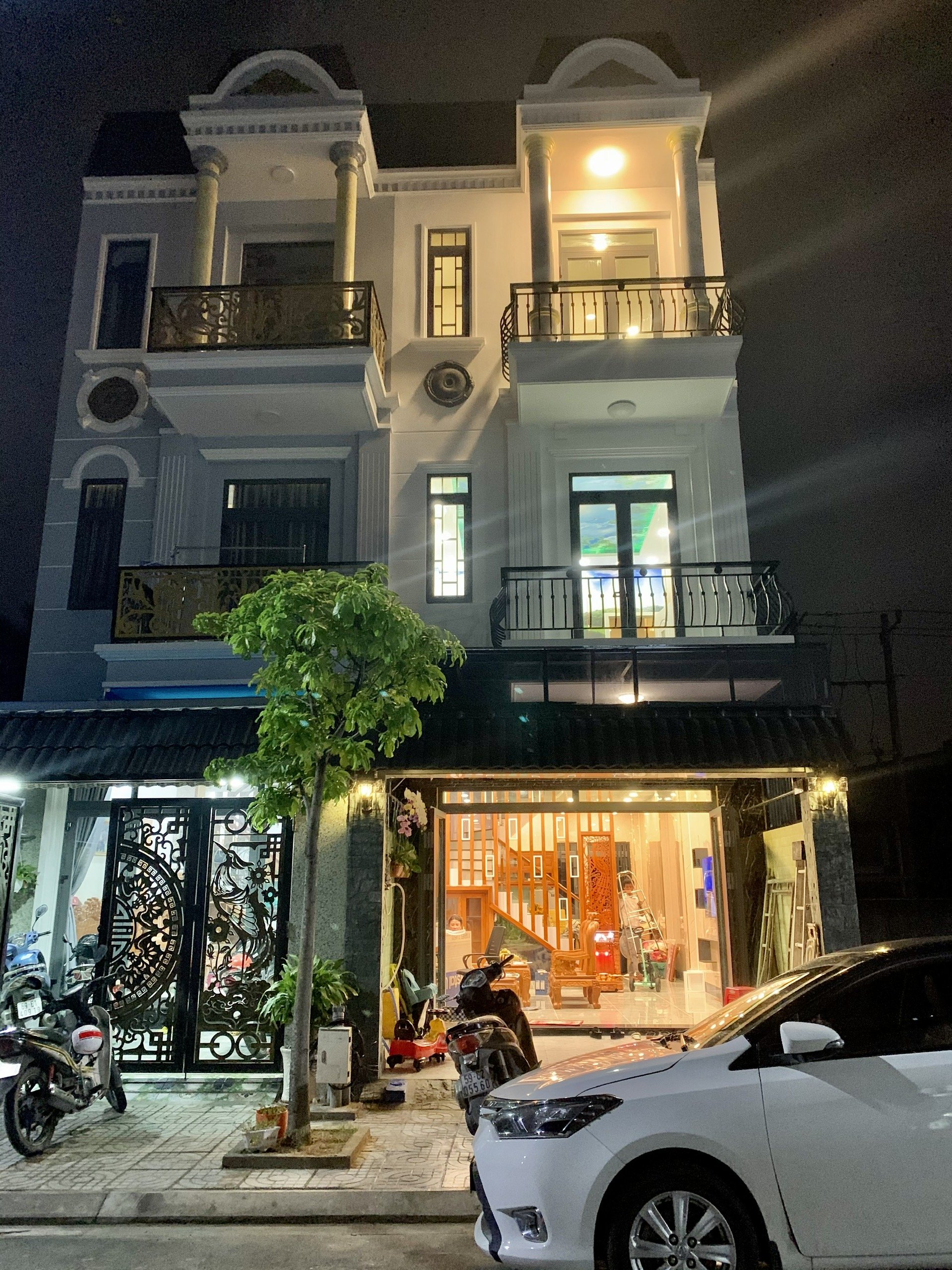 Cần bán Nhà mặt tiền đường DH412, Phường Uyên Hưng, Diện tích 80m², Giá 2,3 Tỷ 2