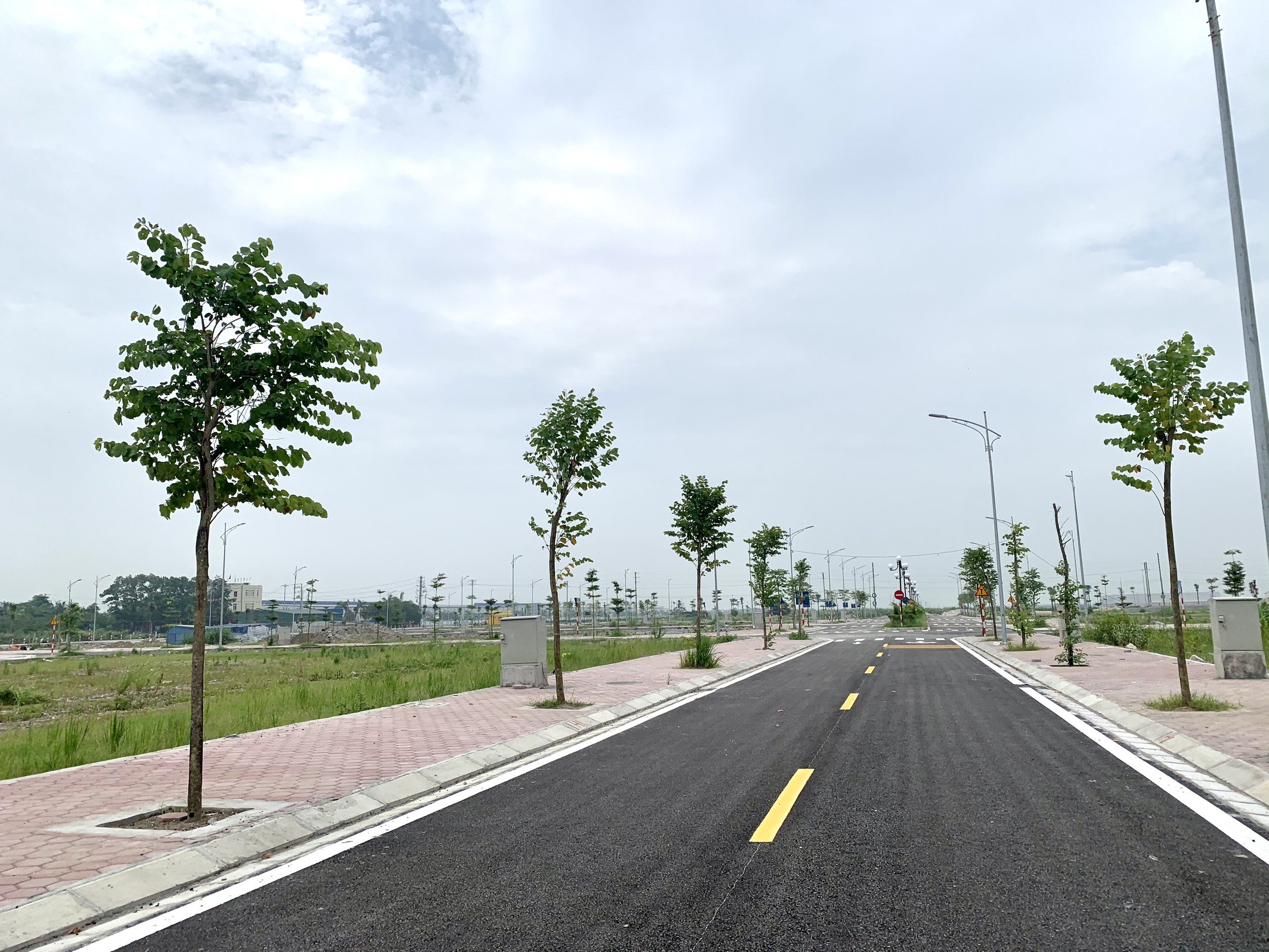 Ra mắt dự án 1/500 hot nhất miền Bắc hiện tại, nằm giữa 2 KCN rộng 1000 ha. Thuận Lợi để kinh doanh mua bán