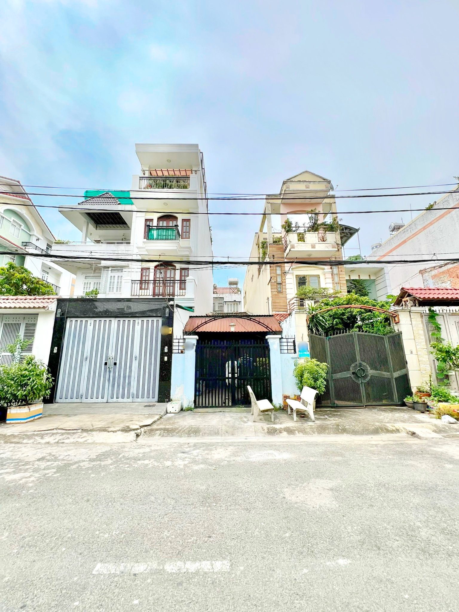 Cần bán Nhà mặt tiền đường Số 9, Phường Tân Thuận Tây, Diện tích 92m², Giá 11.9 Tỷ