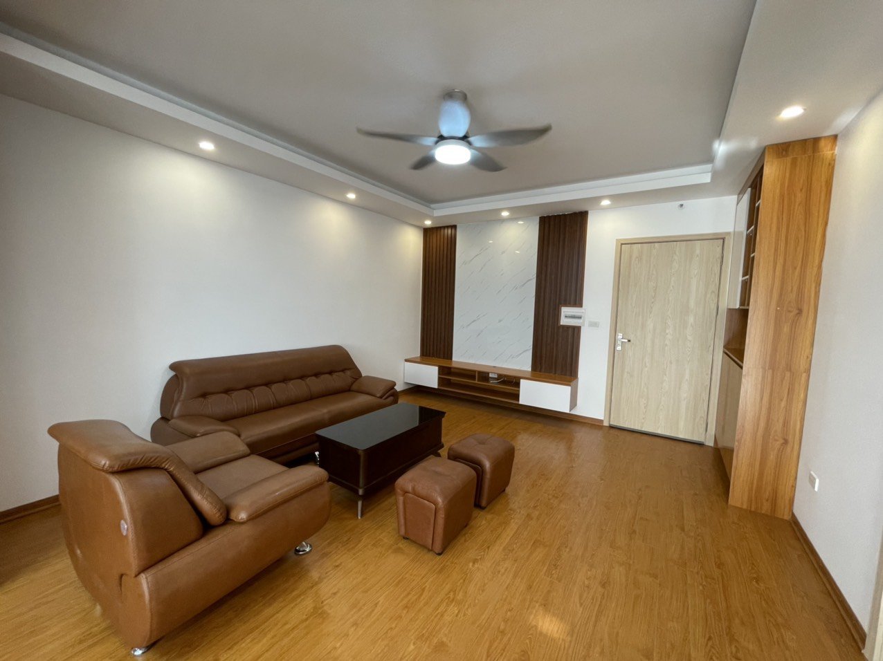 Chính chủ cần bán căn hộ góc siêu đẹp đầy đủ nội thất đẹp tại KDT Thanh Hà Cienco 5 4