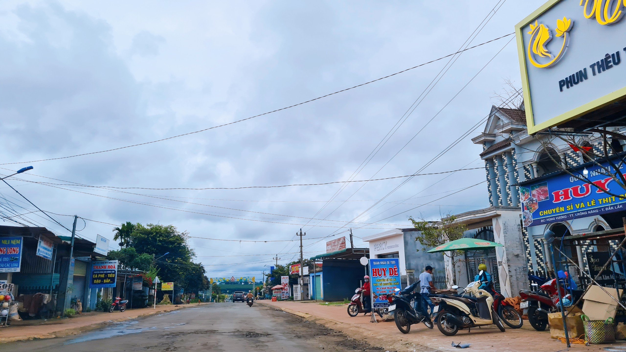 BÁN ĐẤT SỔ ĐỎ KRÔNG NĂNG SAU TRƯỜNG TRUNG HỌC PHÚ LỘC 3 LÔ LIỀN KỀ