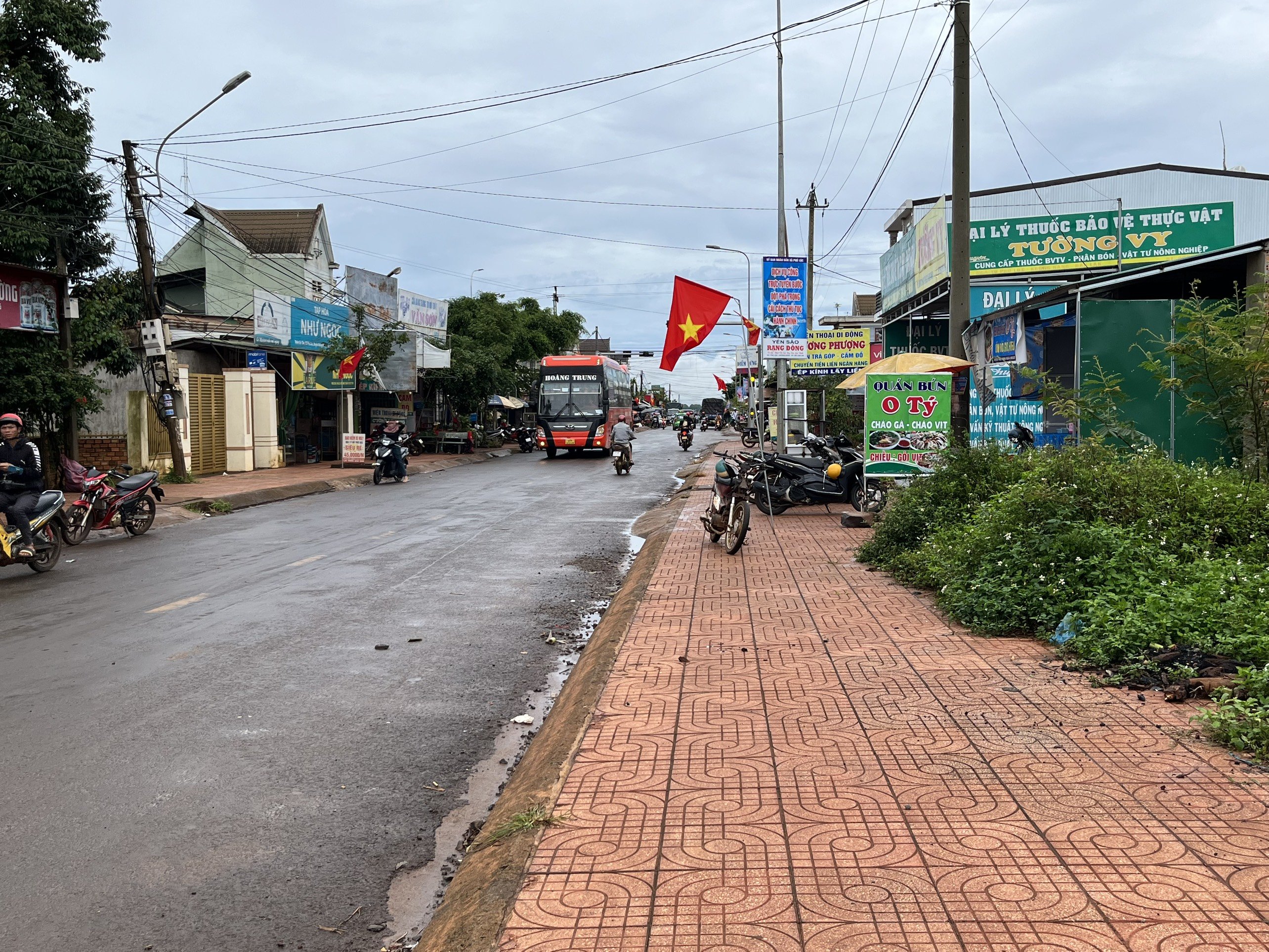 Cần bán gấp đất nền ngay chợ Phú Lộc – ngay trung tâm Krông Năng – Dak lak 2