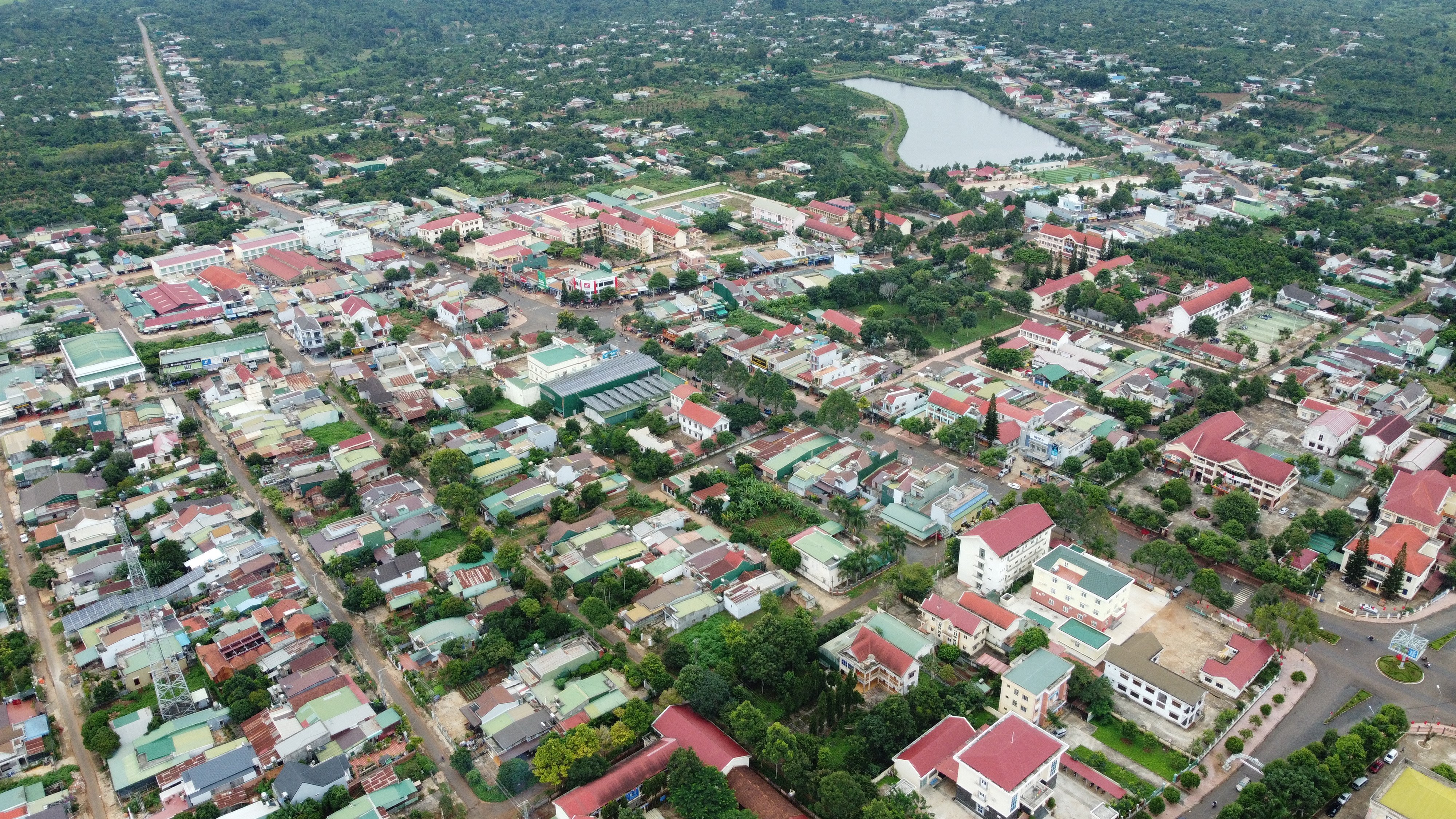 CẦN BÁN LÔ ĐẤT ĐƯỜNG NHỰA, CÁCH TRỤC ĐƯỜNG CHÍNH HÙNG VƯƠNG CHỈ 200M.