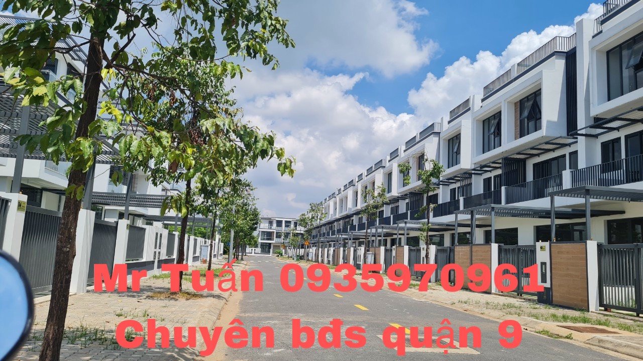 Chính chủ bán nhà 8x20m, đã có sổ hồng khu đô thị đông tăng long Q9 giá 10.5 tỷ/căn giá ngợp 2