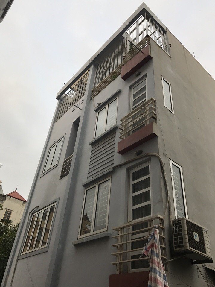 Bán nhà phố Hồ Tùng Mậu, OTO đỗ cổng, Nhà 4 tầng chủ xây để ở.