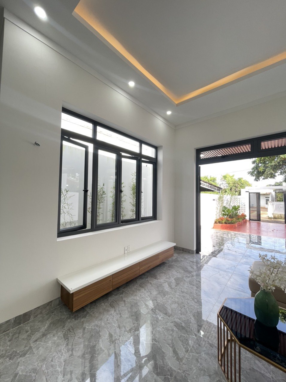 Bán nhà mới 100% siêu dài tại Hoà Thuận, BMT 17