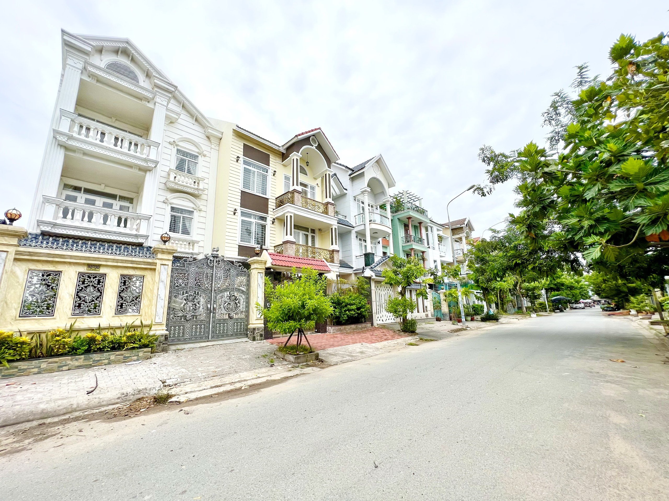 Bán lô đất Mặt Tiền SAVIMEX tiện xây mới, P. Phú Thuận, Quận 7 4