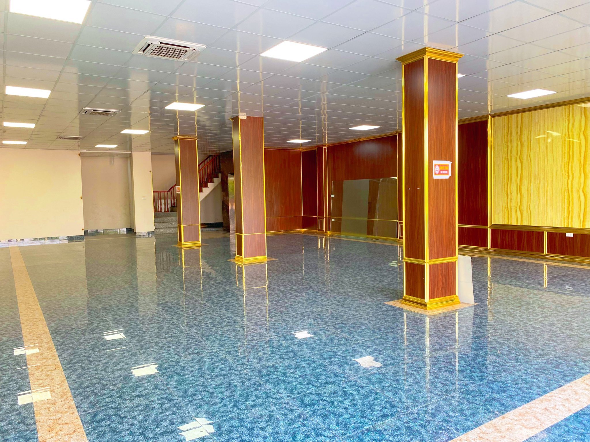 Cho thuê nhà phố VIP nhất KĐT Văn Phú Hà Đông DT 200m2 giá 80 triệu 4